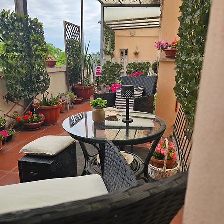 La Mansarda Suite Benevento Bagian luar foto