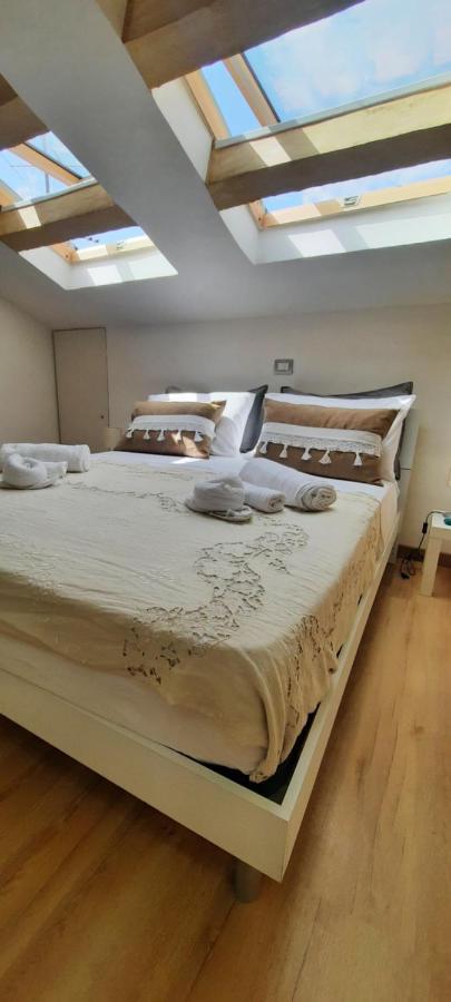 La Mansarda Suite Benevento Bagian luar foto