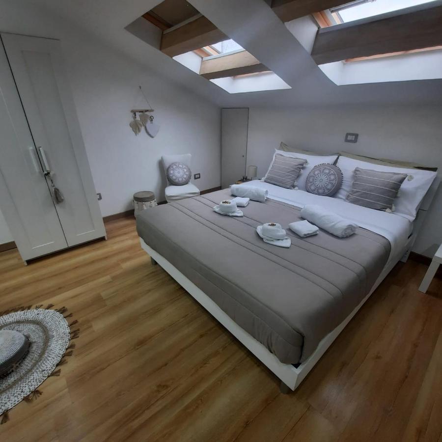 La Mansarda Suite Benevento Bagian luar foto