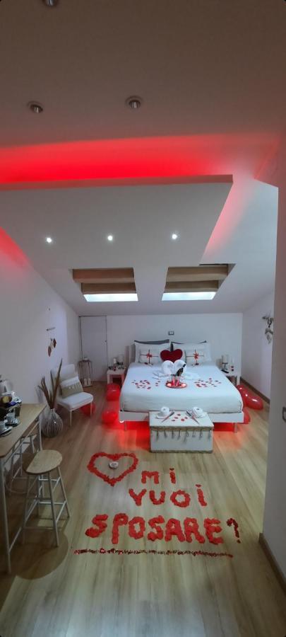 La Mansarda Suite Benevento Bagian luar foto