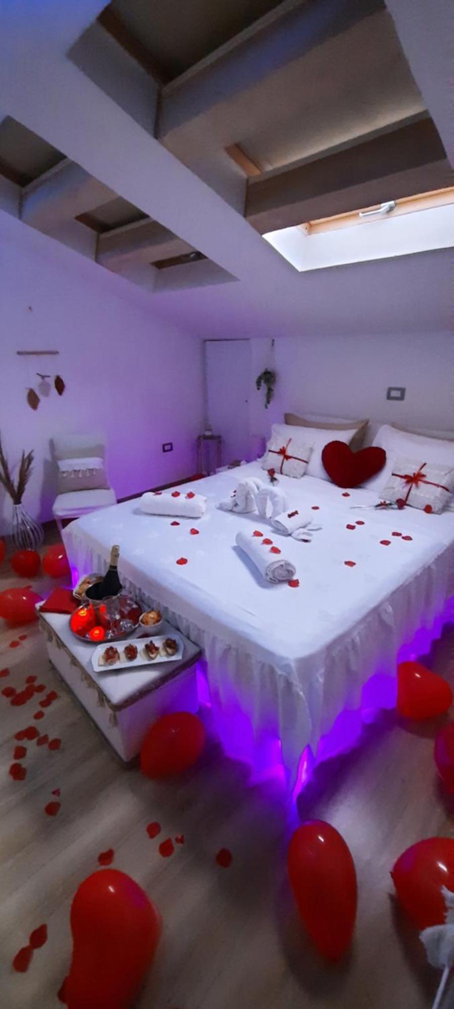 La Mansarda Suite Benevento Bagian luar foto