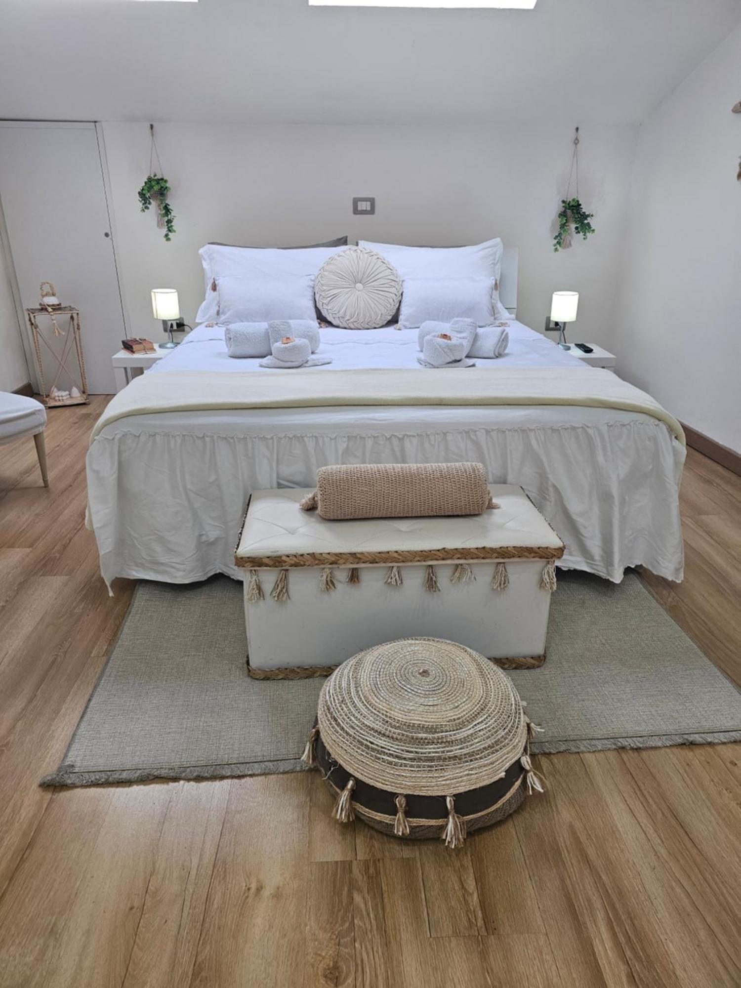 La Mansarda Suite Benevento Bagian luar foto