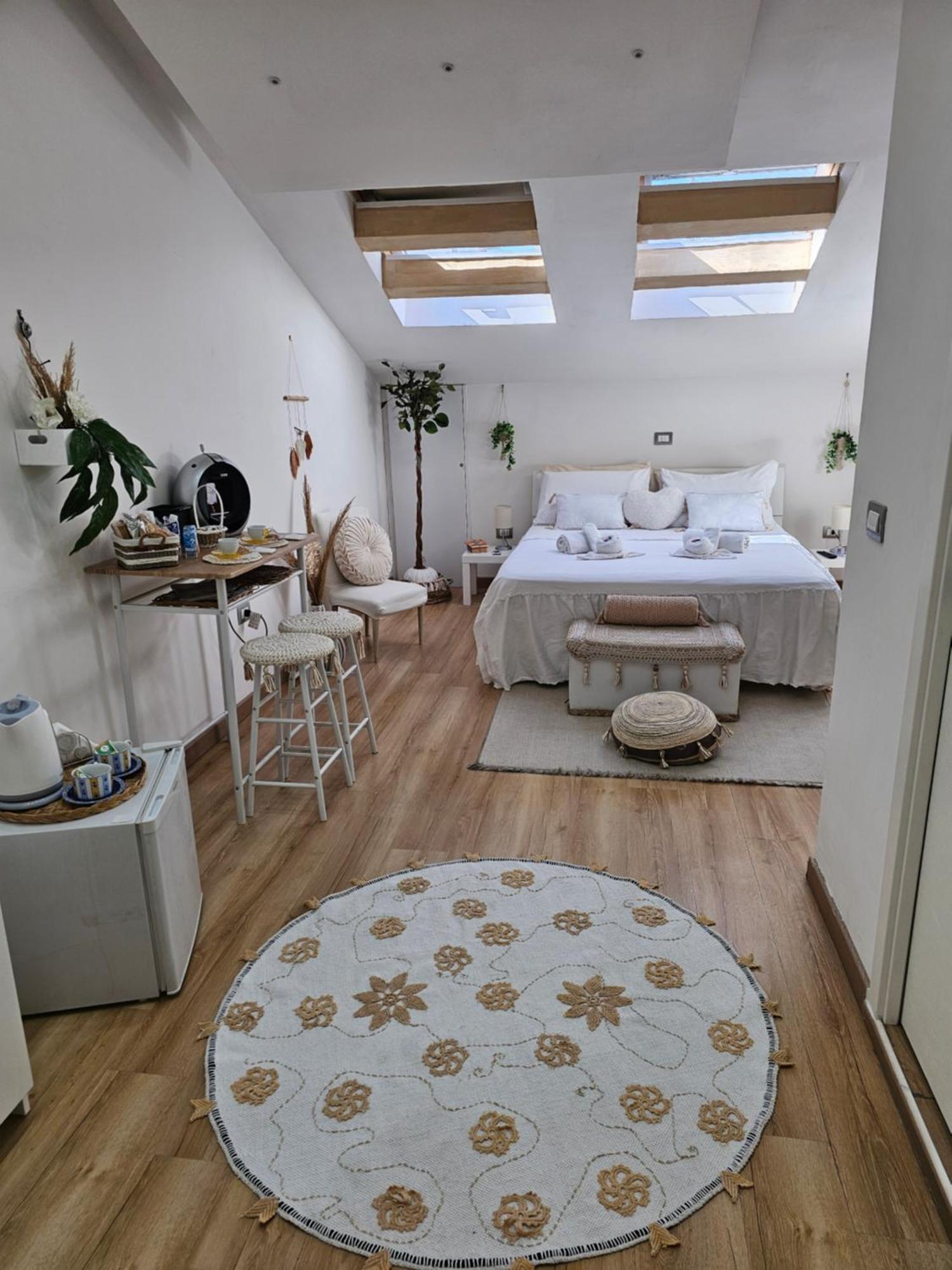 La Mansarda Suite Benevento Bagian luar foto